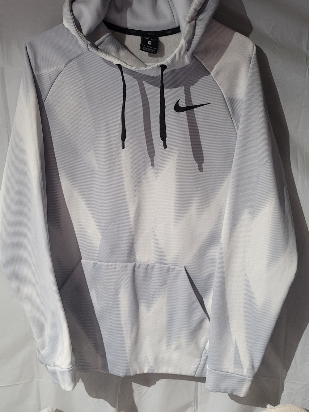 Nike Men's White Hooded Pullover Sweatshirt